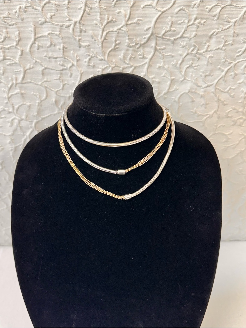 Gold & Silver Layered Women’s Necklace Kenneth Cole Vintage Women's Necklace